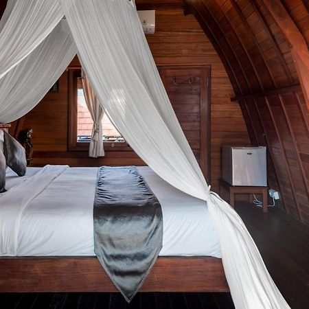 Melasti Beach Bungalows อาเม็ด ภายนอก รูปภาพ