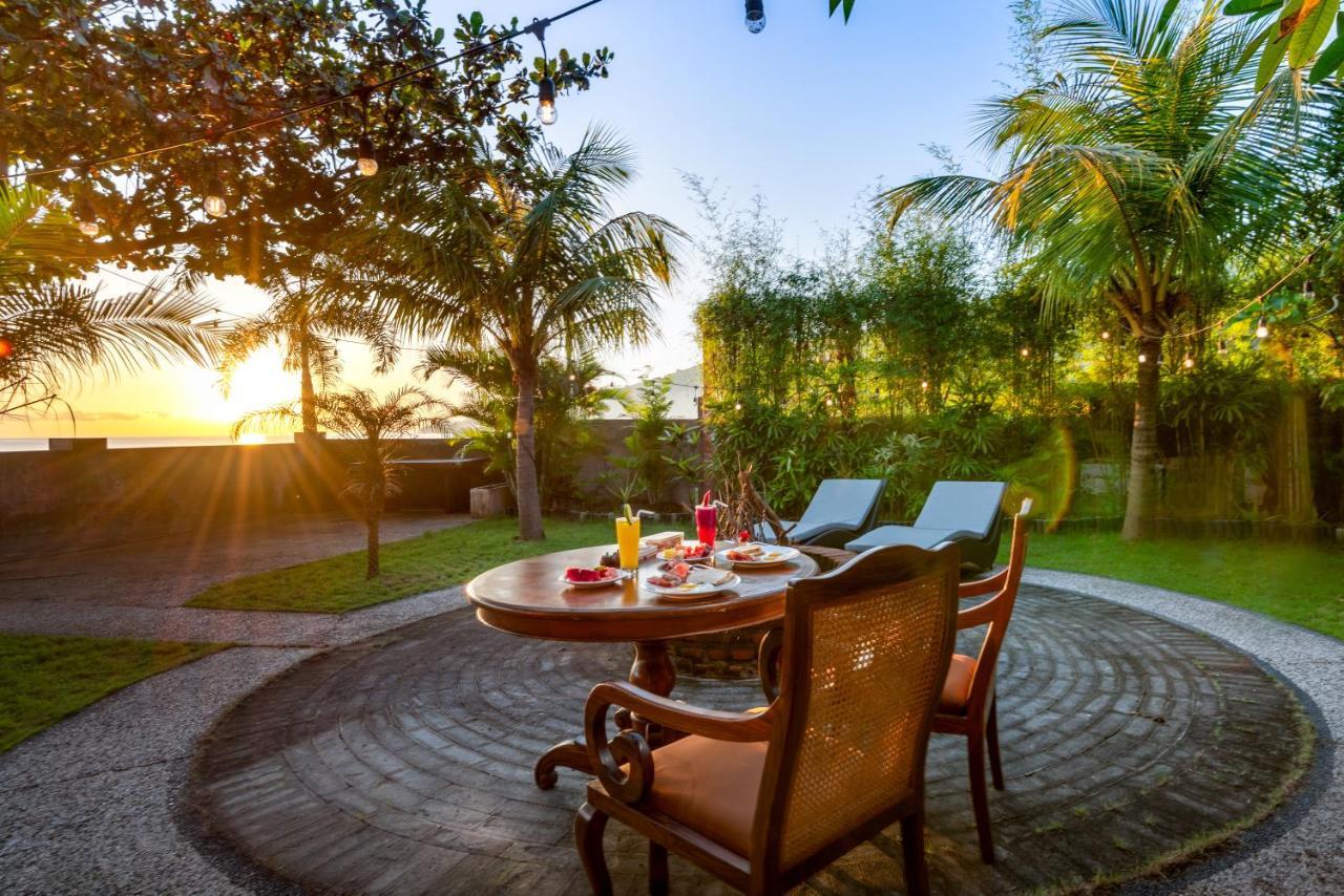 Melasti Beach Bungalows อาเม็ด ภายนอก รูปภาพ