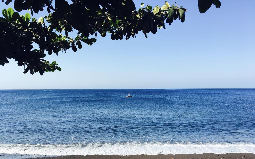 Melasti Beach Bungalows อาเม็ด ภายนอก รูปภาพ